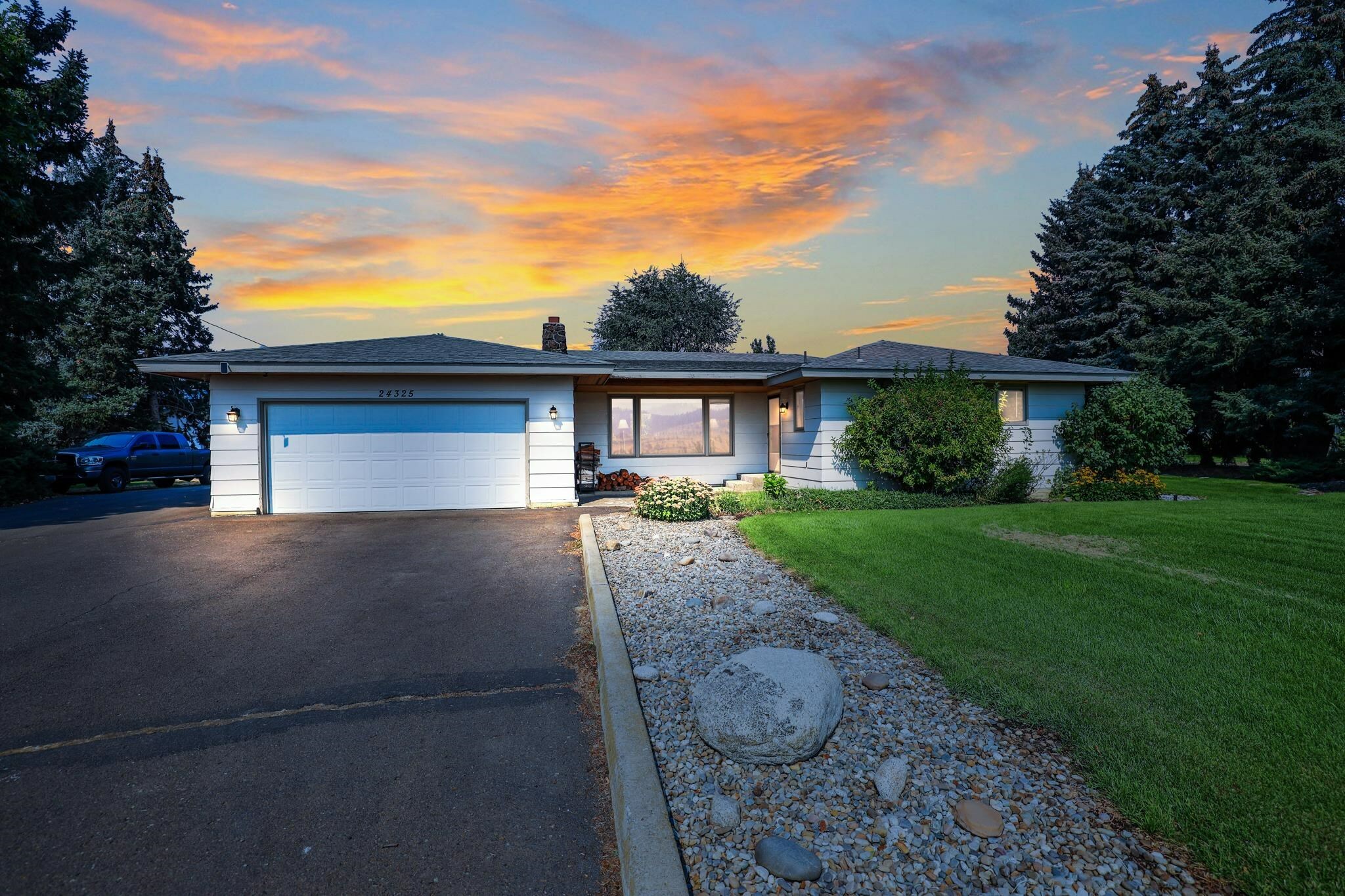 Property Photo: 24325 E River Rd WA 99027