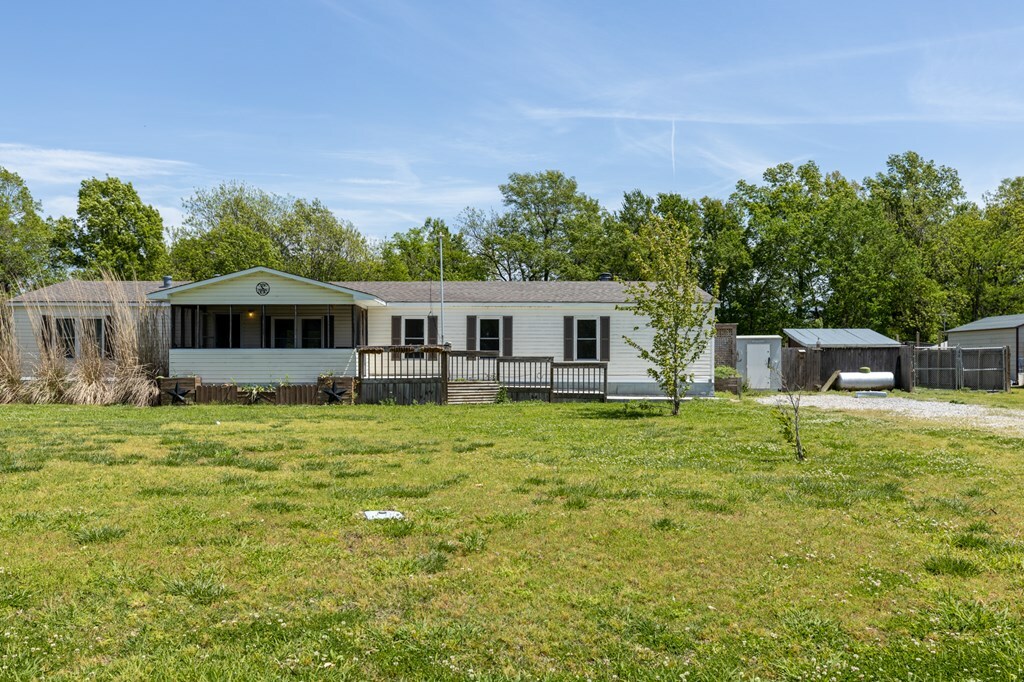 Property Photo:  112 Decker Circle  AR 72376 