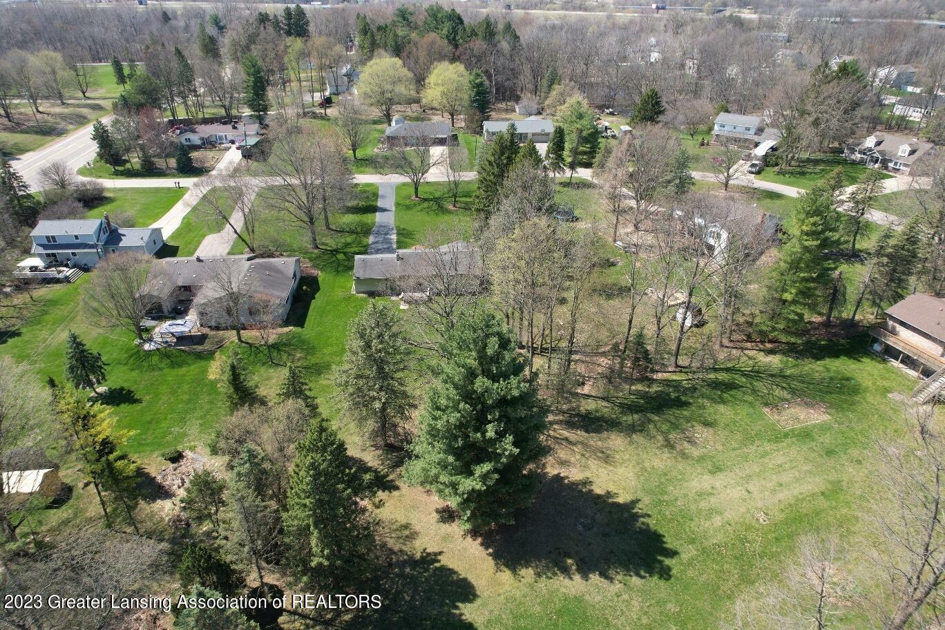 Property Photo:  6715 Bunker Hill Drive  MI 48906 