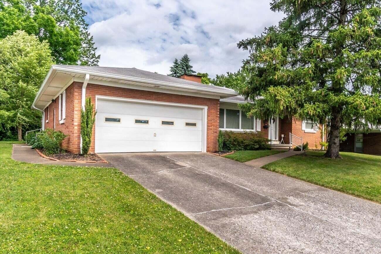 Property Photo:  204 Pembroke Drive  KY 40475 