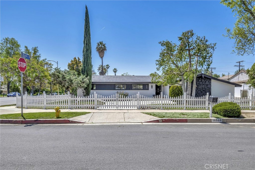 Property Photo: 18500 Celtic Street CA 91326