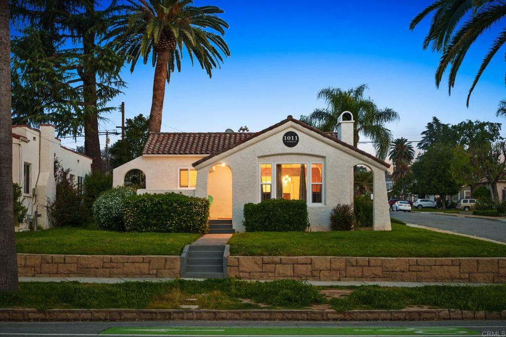 Property Photo:  1011 W Cypress Avenue  CA 92373 