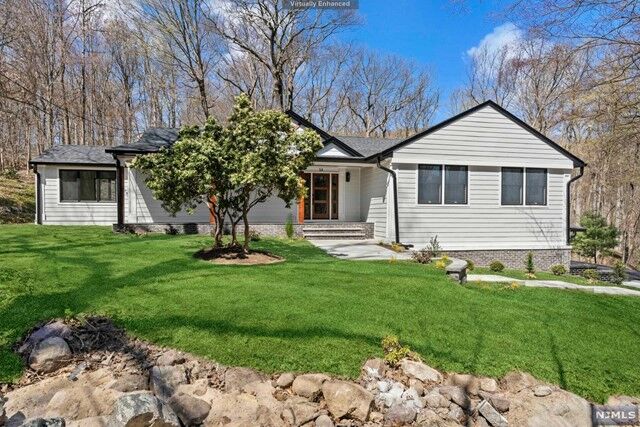 Property Photo:  14 Brookvale Road  NJ 07405 