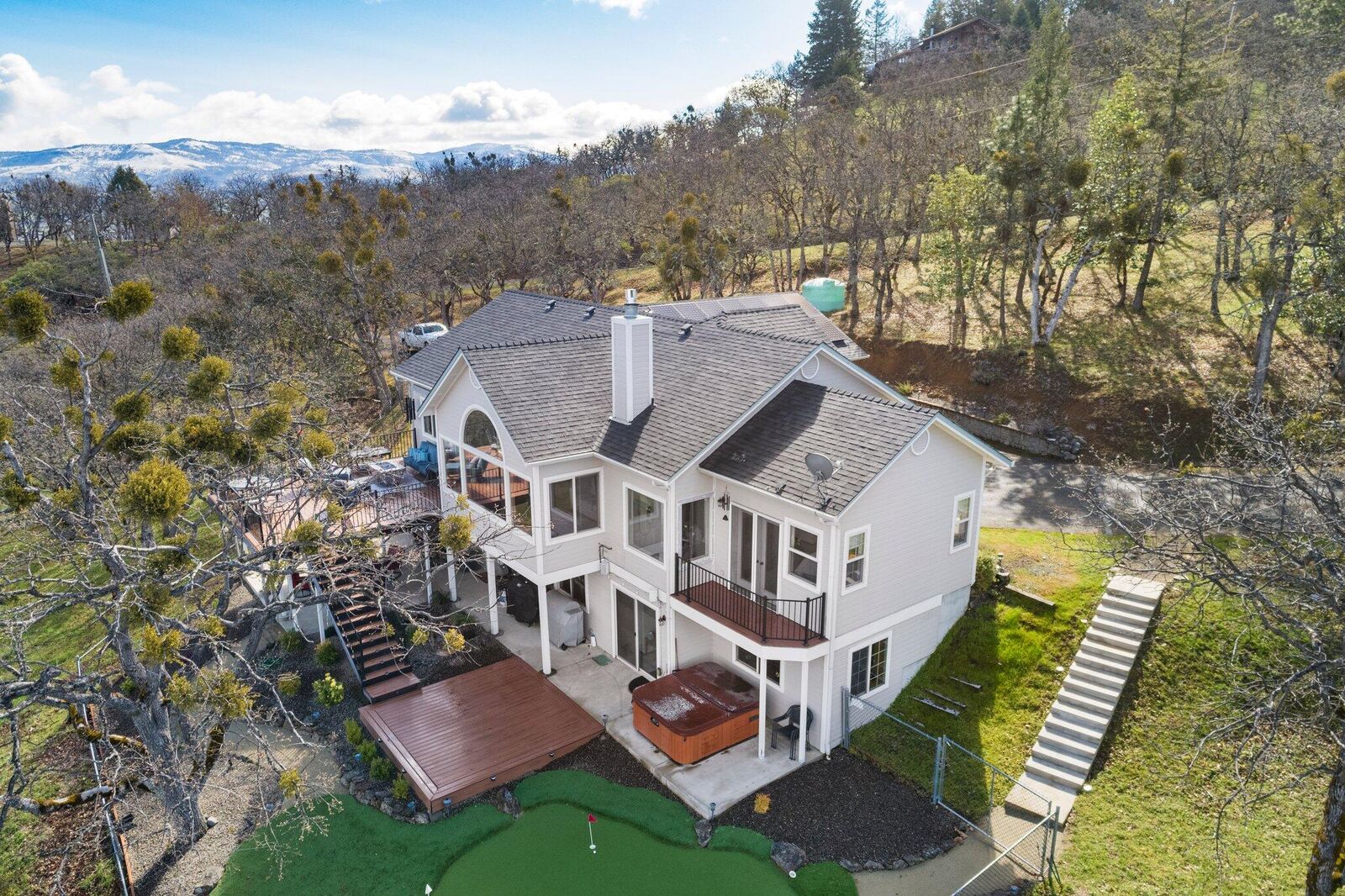 Property Photo: 5227 Pioneer Road OR 97501