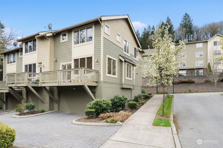 Property Photo: 356 Shangrila Way NW WA 98027