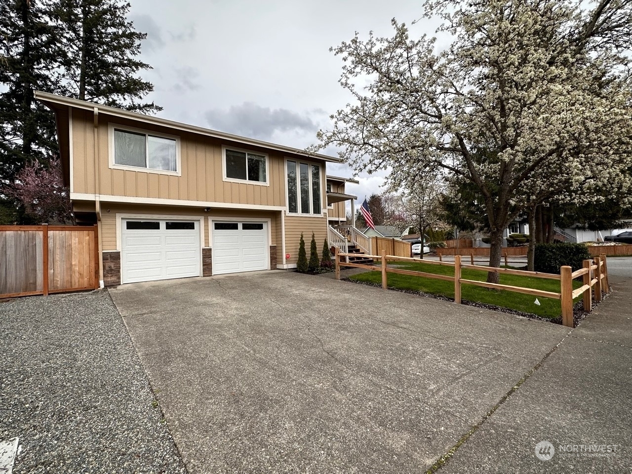 Property Photo:  25924 186th Place SE  WA 98042 