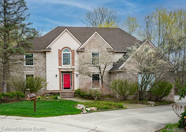 Property Photo: 27914 Trailwood MI 48331