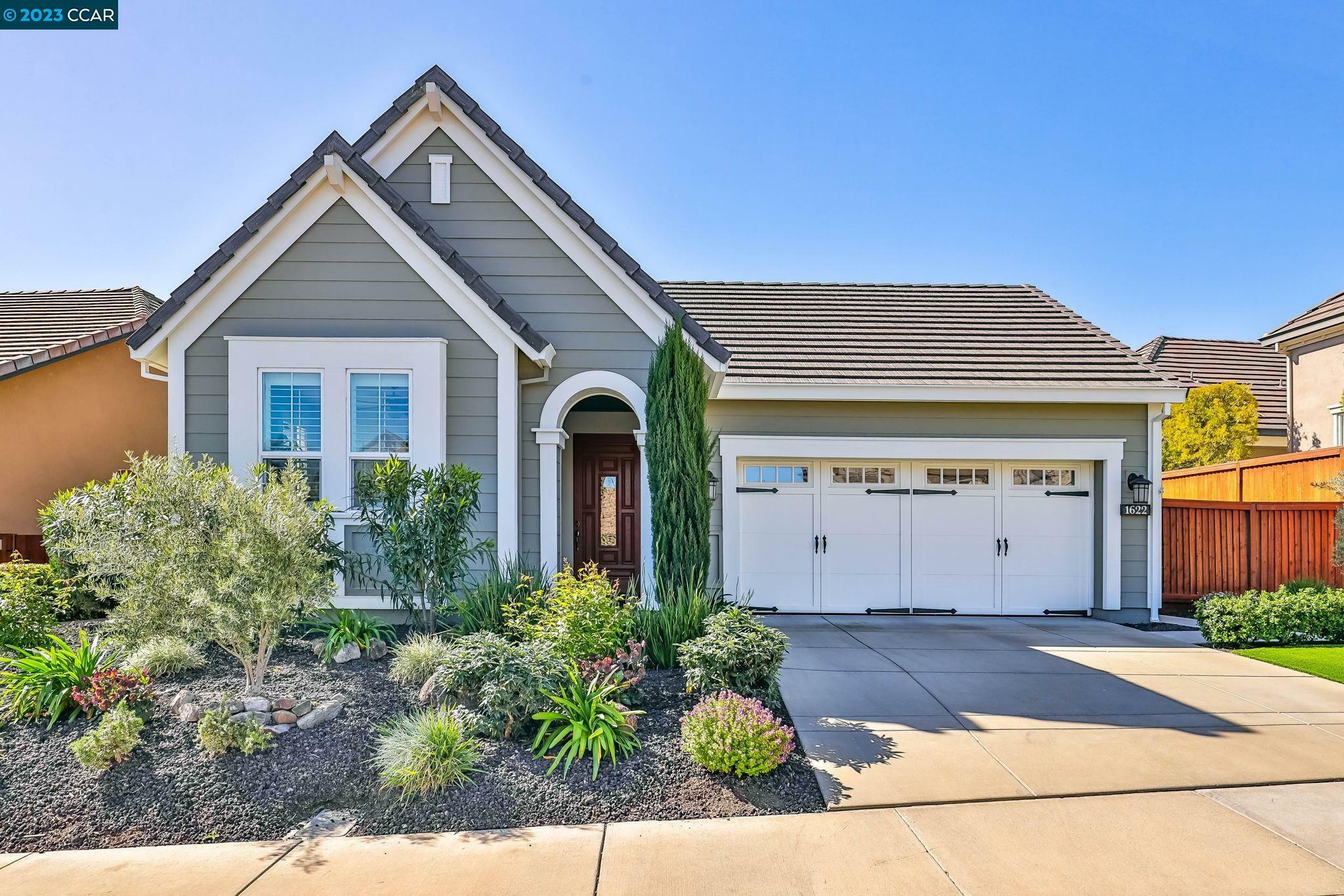 Property Photo: 1622 Gamay Ln CA 94513