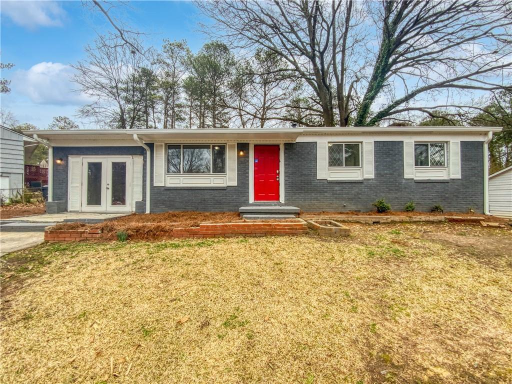 Property Photo: 5898 Heatherwood Lane GA 30296