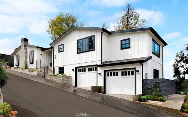 Property Photo:  841 Fen Way  CA 92651 