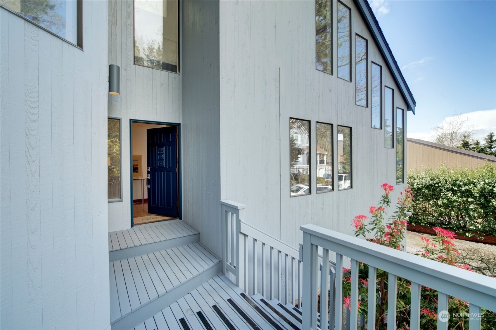 Property Photo: 6625 NE 130th Lane WA 98034