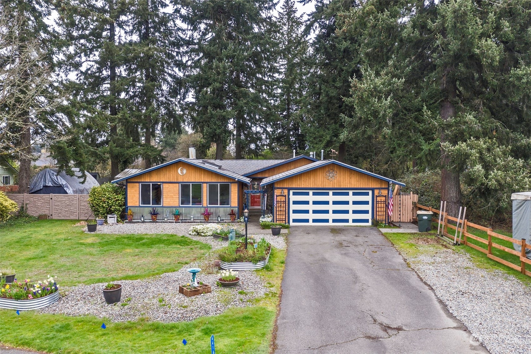 Property Photo:  6414 Alder Glen Drive SE  WA 98513 