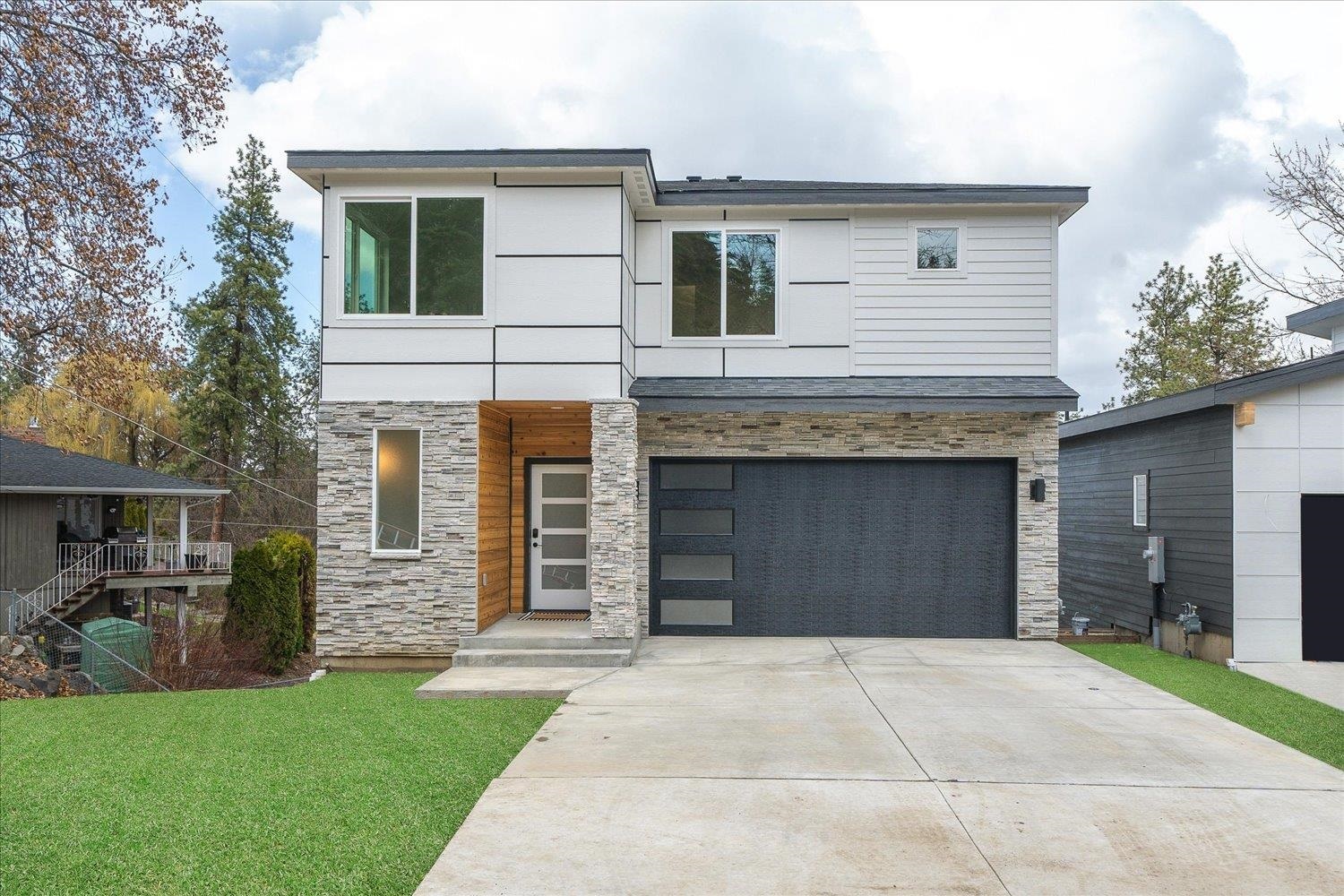 Property Photo: 1716 W Toni Rae Dr WA 99218