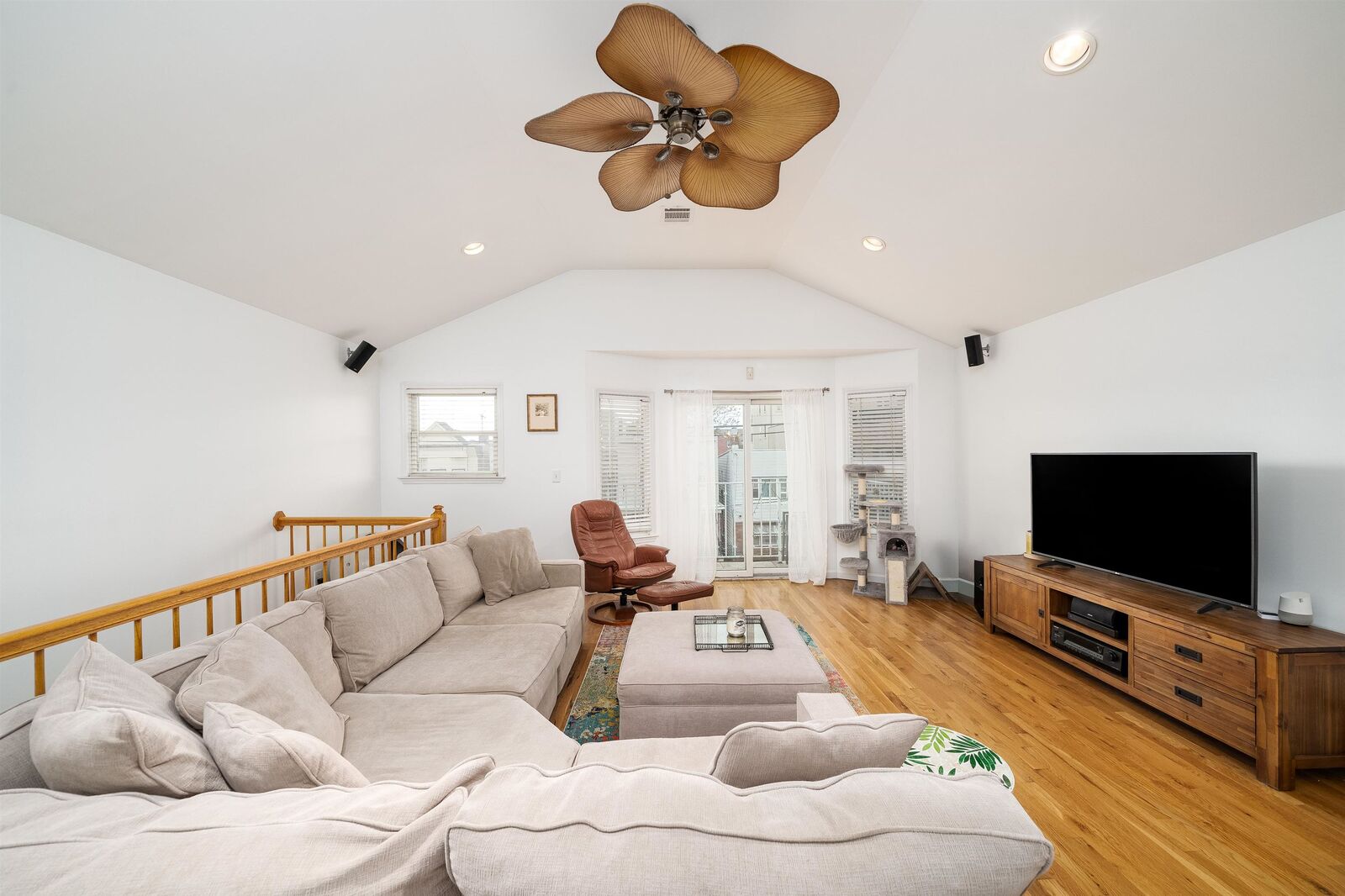 Property Photo:  266 Hancock Ave 2  NJ 07307 