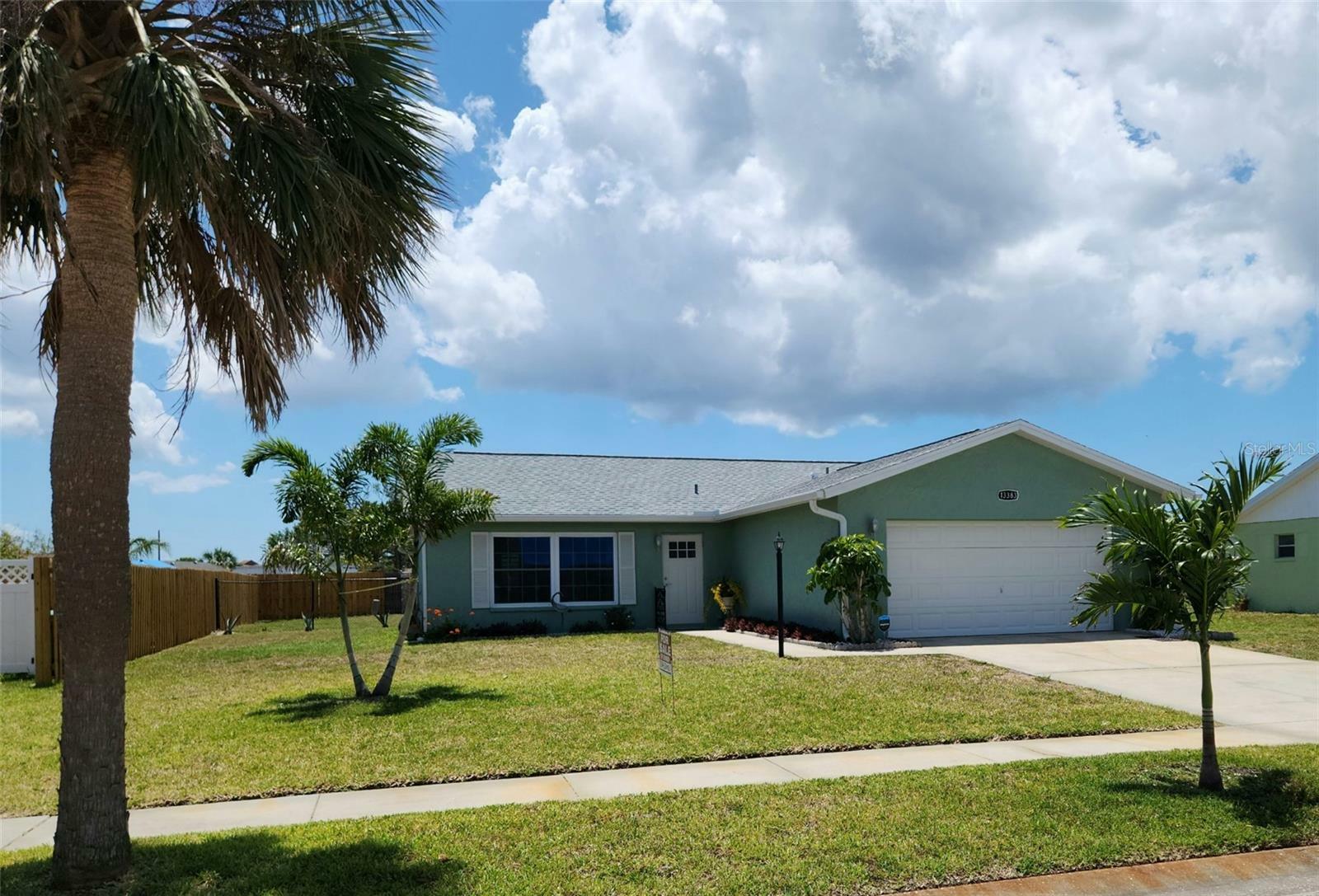 Property Photo:  13383 Ballon Avenue  FL 33981 