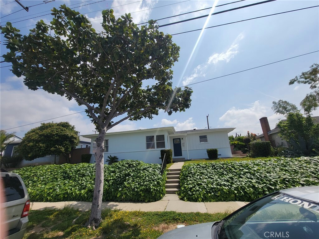 Property Photo:  11536 S Van Ness Avenue  CA 90250 