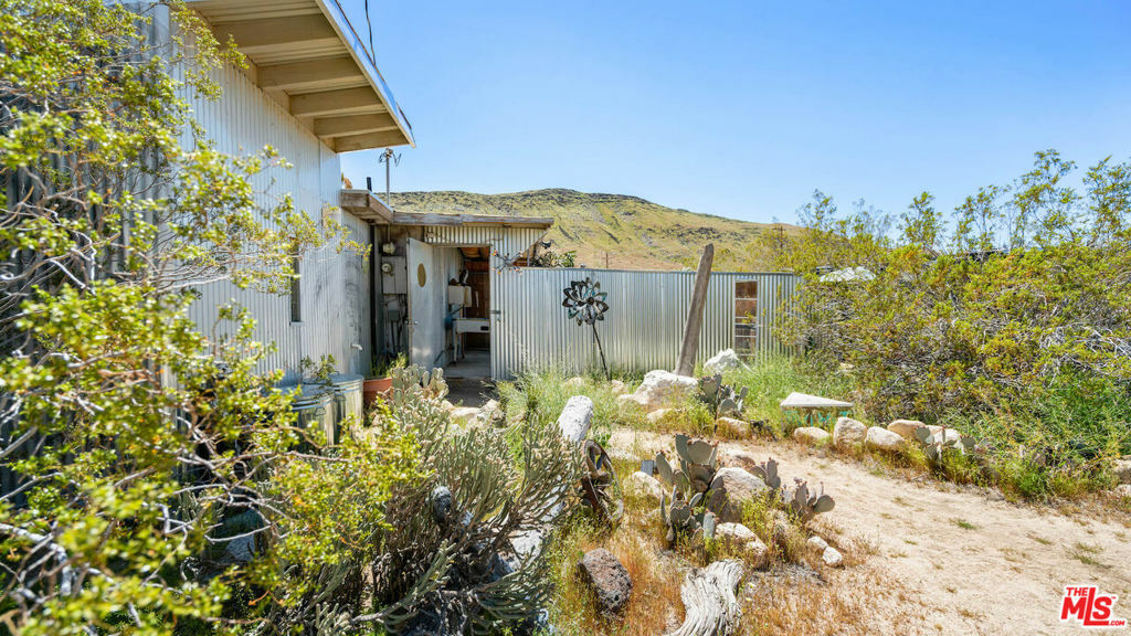 Property Photo:  55722 Pipes Canyon Road  CA 92268 