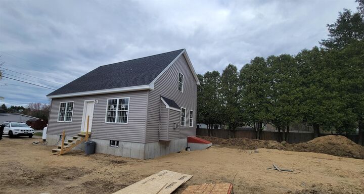 Property Photo: 8 Evelyn Avenue NH 03077