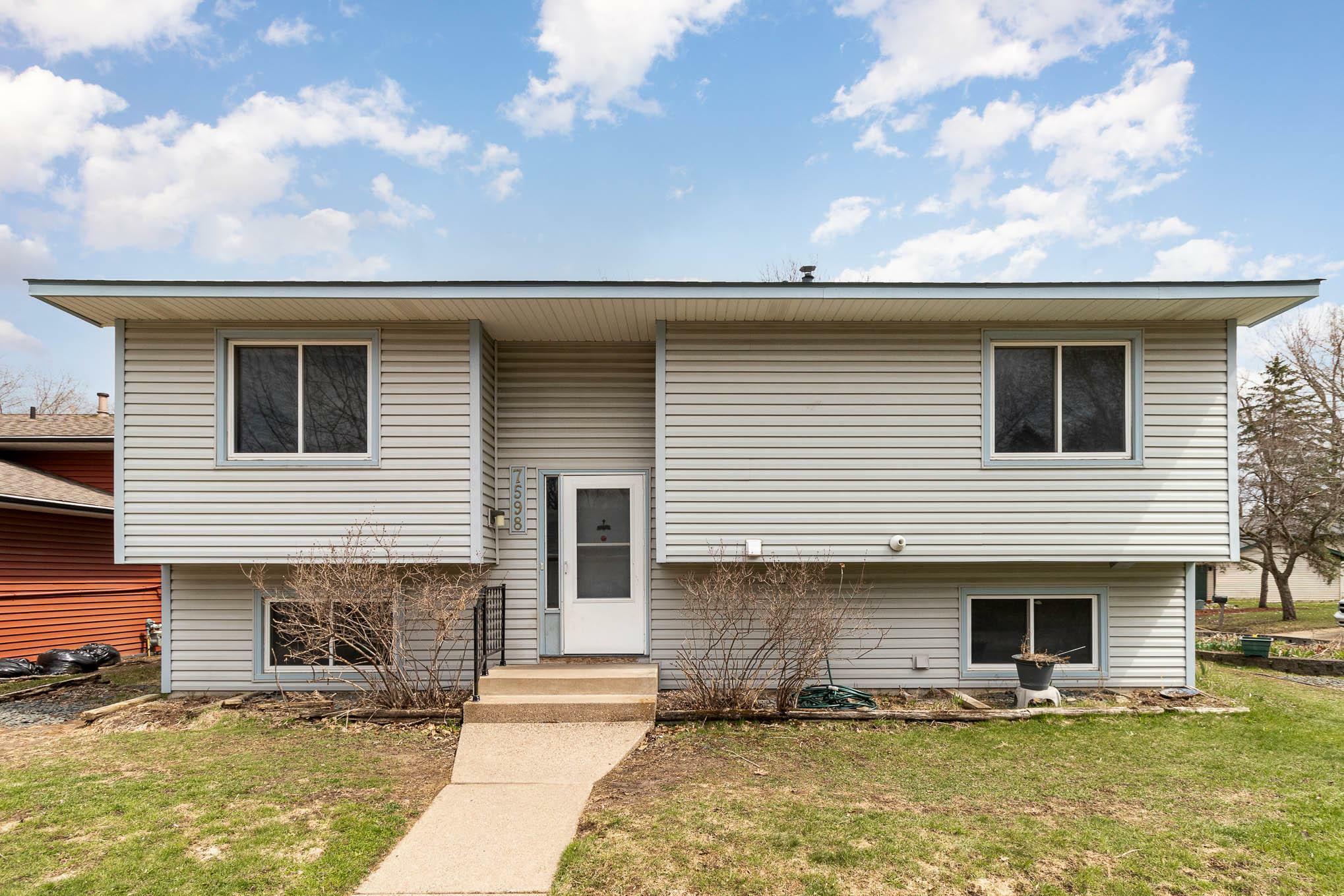 7598 Springbrook Lane  Woodbury MN 55125 photo