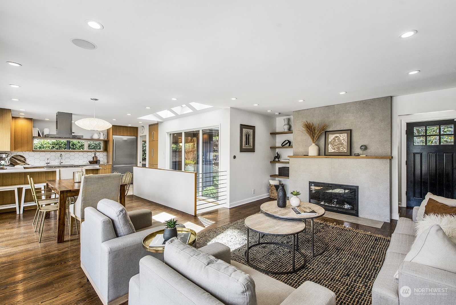Property Photo: 12400 42nd Avenue NE WA 98125