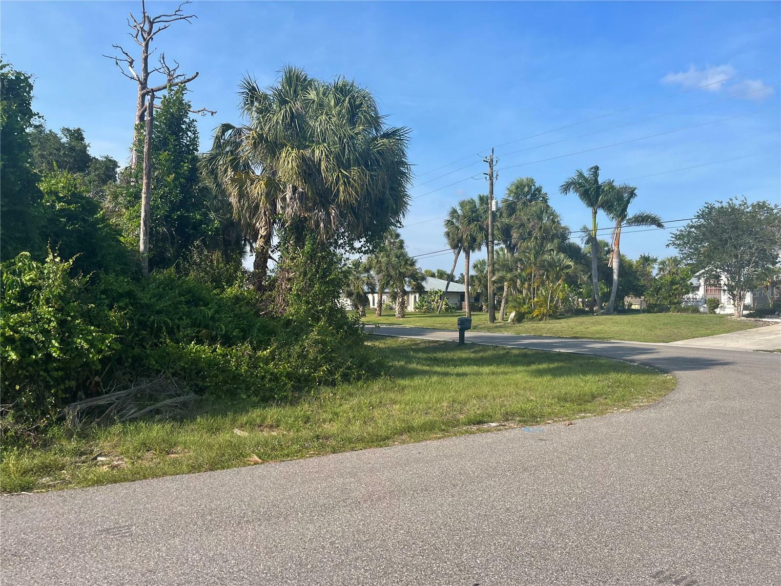Property Photo: 18504 Yarbrough Avenue FL 33948
