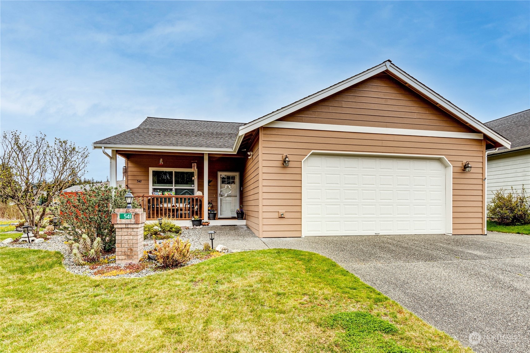 Property Photo:  541 America Boulevard  WA 98382 