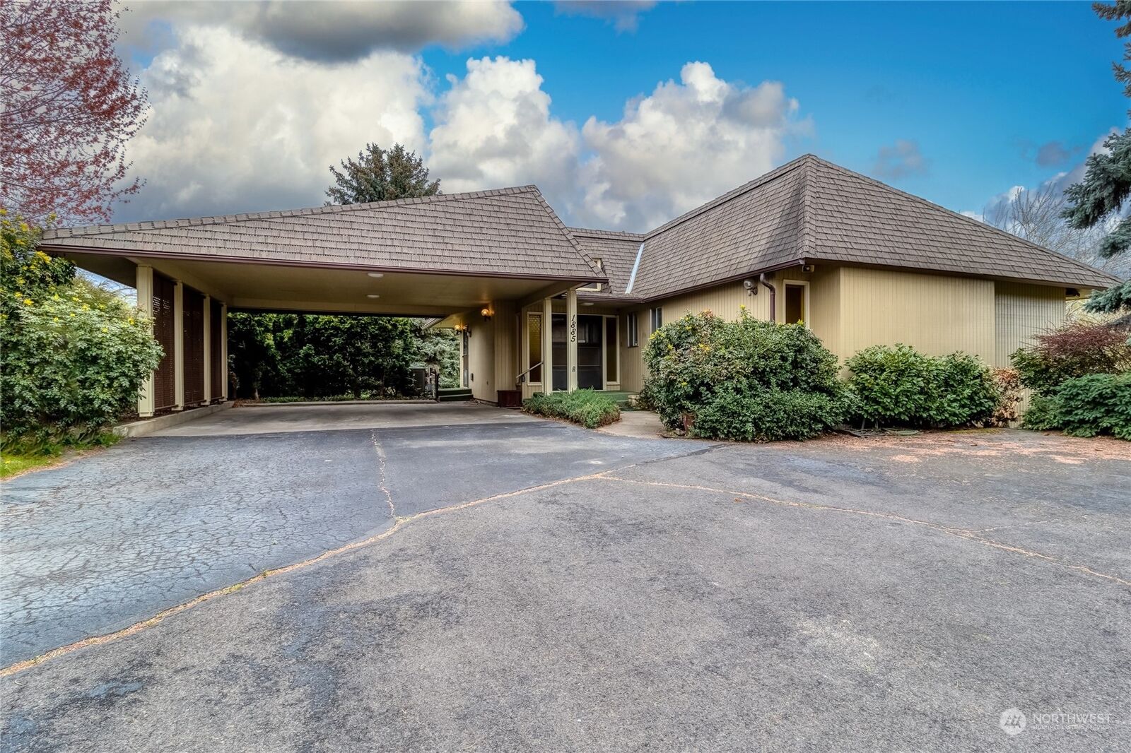 MLS#2060664: 1885 Crestline Drive, Walla Walla, WA 99362