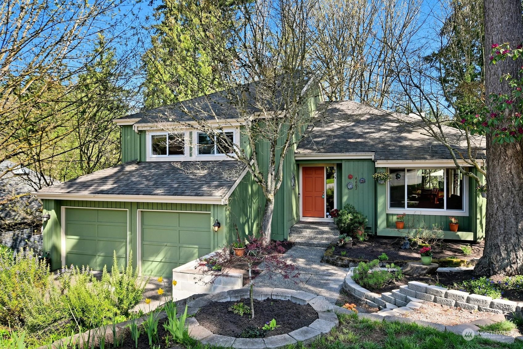 Property Photo:  6607 NE 151 Street  WA 98028 