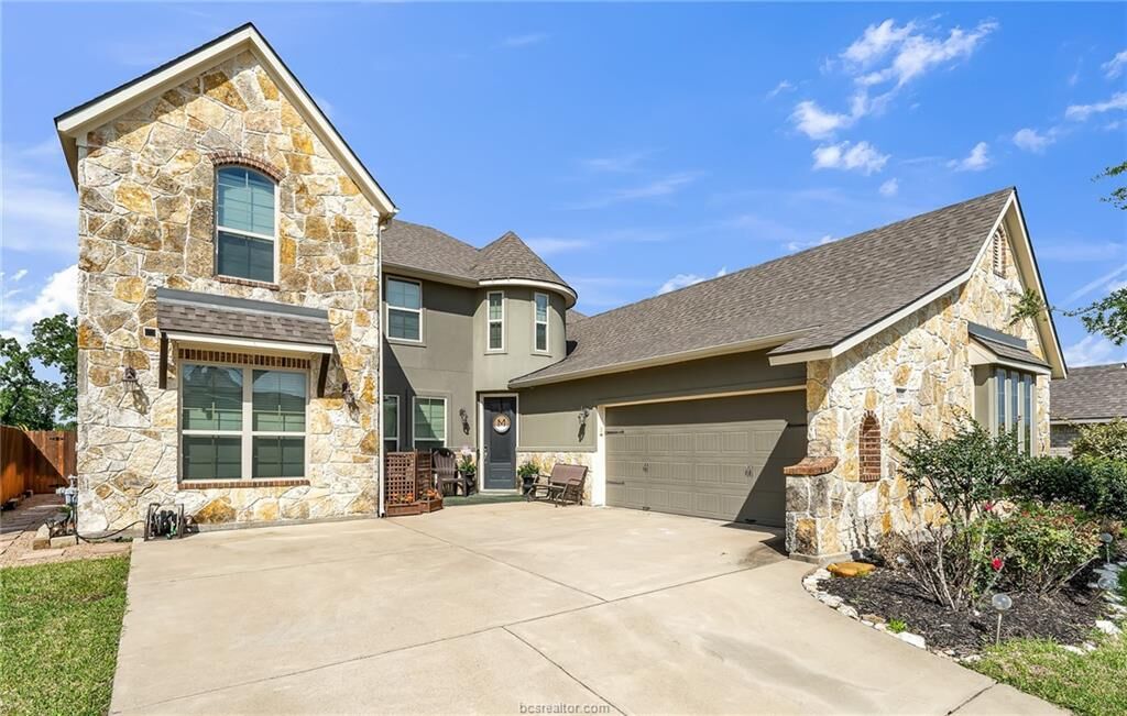 Property Photo:  4005 Dunlap Loop  TX 77845-2053 