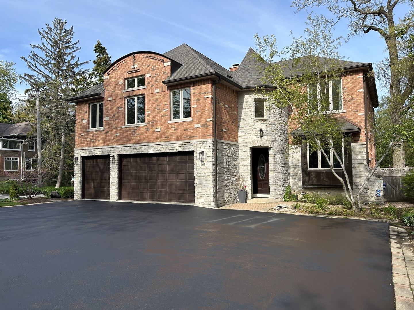 Property Photo: 605 Kincaid Street IL 60035