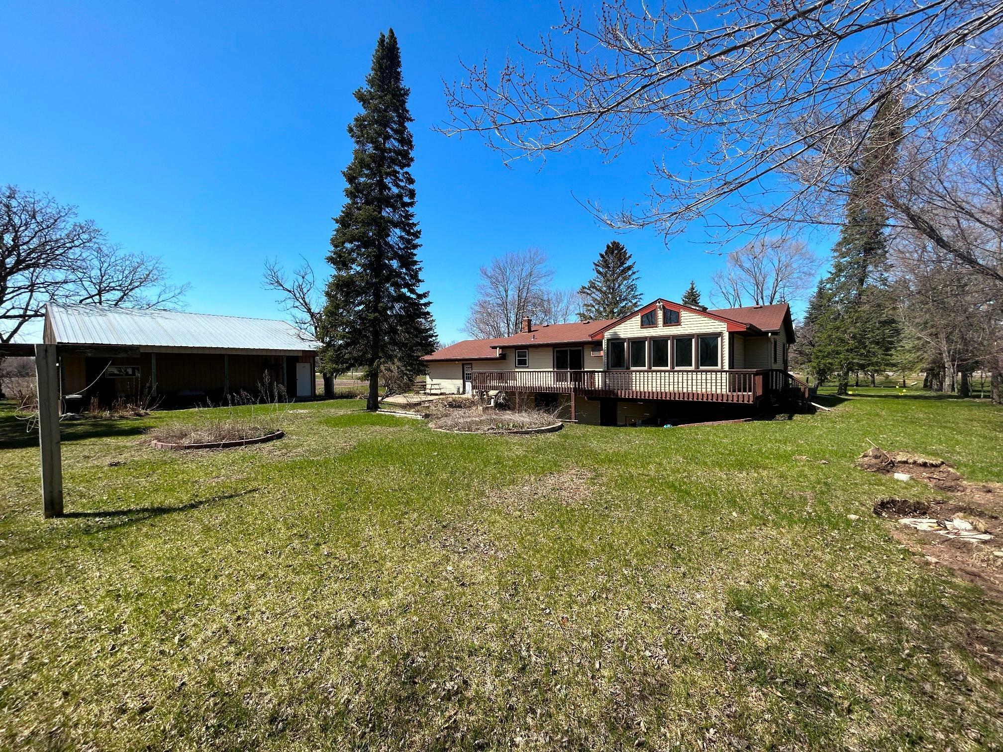 Property Photo: 7521 County Road 39 NE MN 55362
