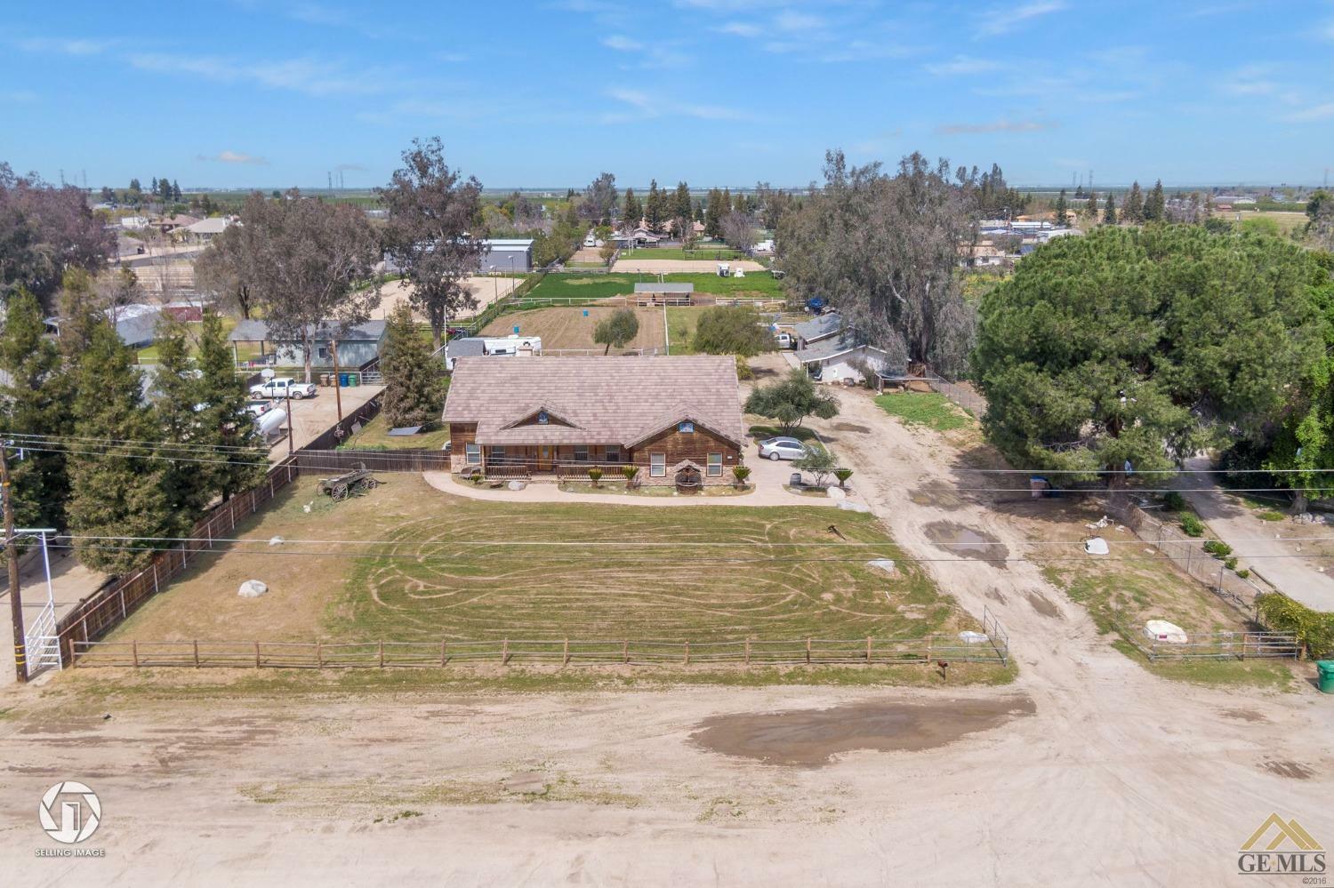 Property Photo: 18720 Palm Avenue CA 93314