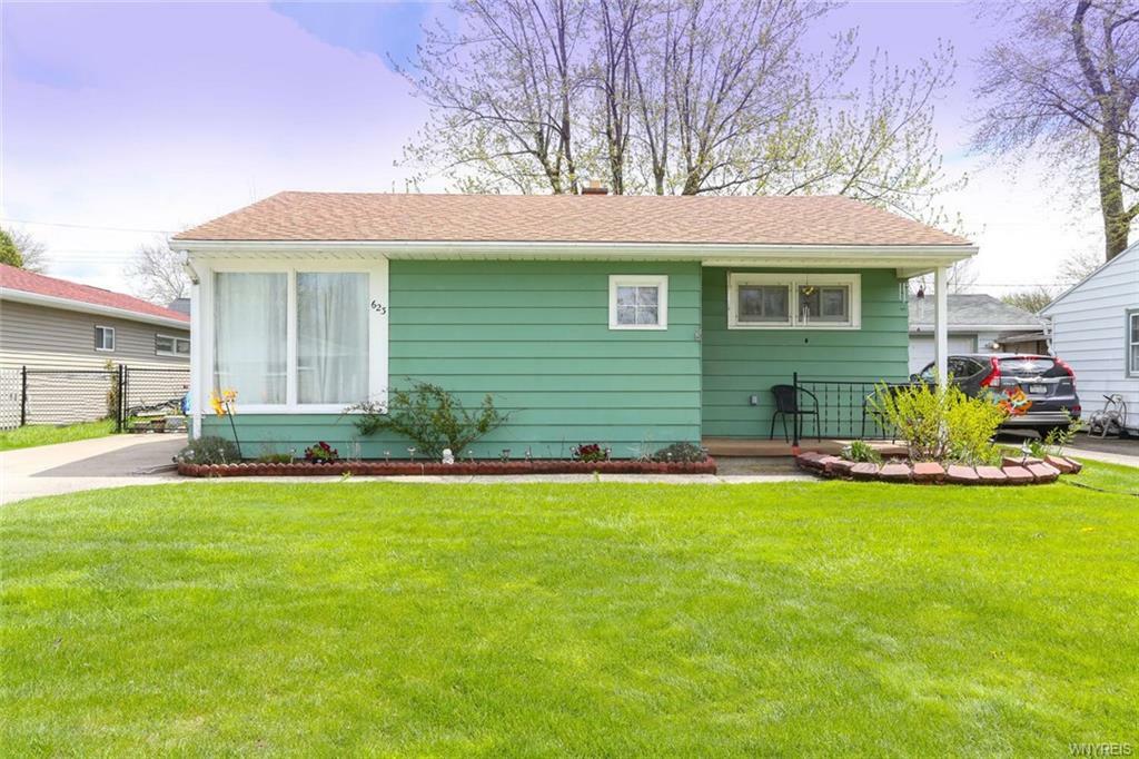 Property Photo: 623 Montrose Avenue NY 14223