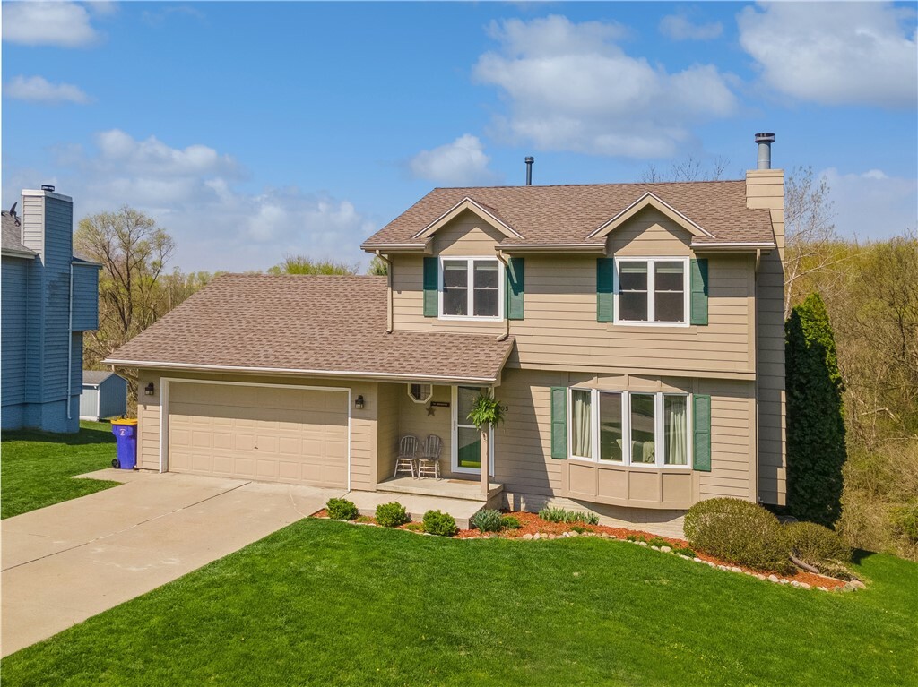 Property Photo:  605 Brookwood Drive  IA 50125 