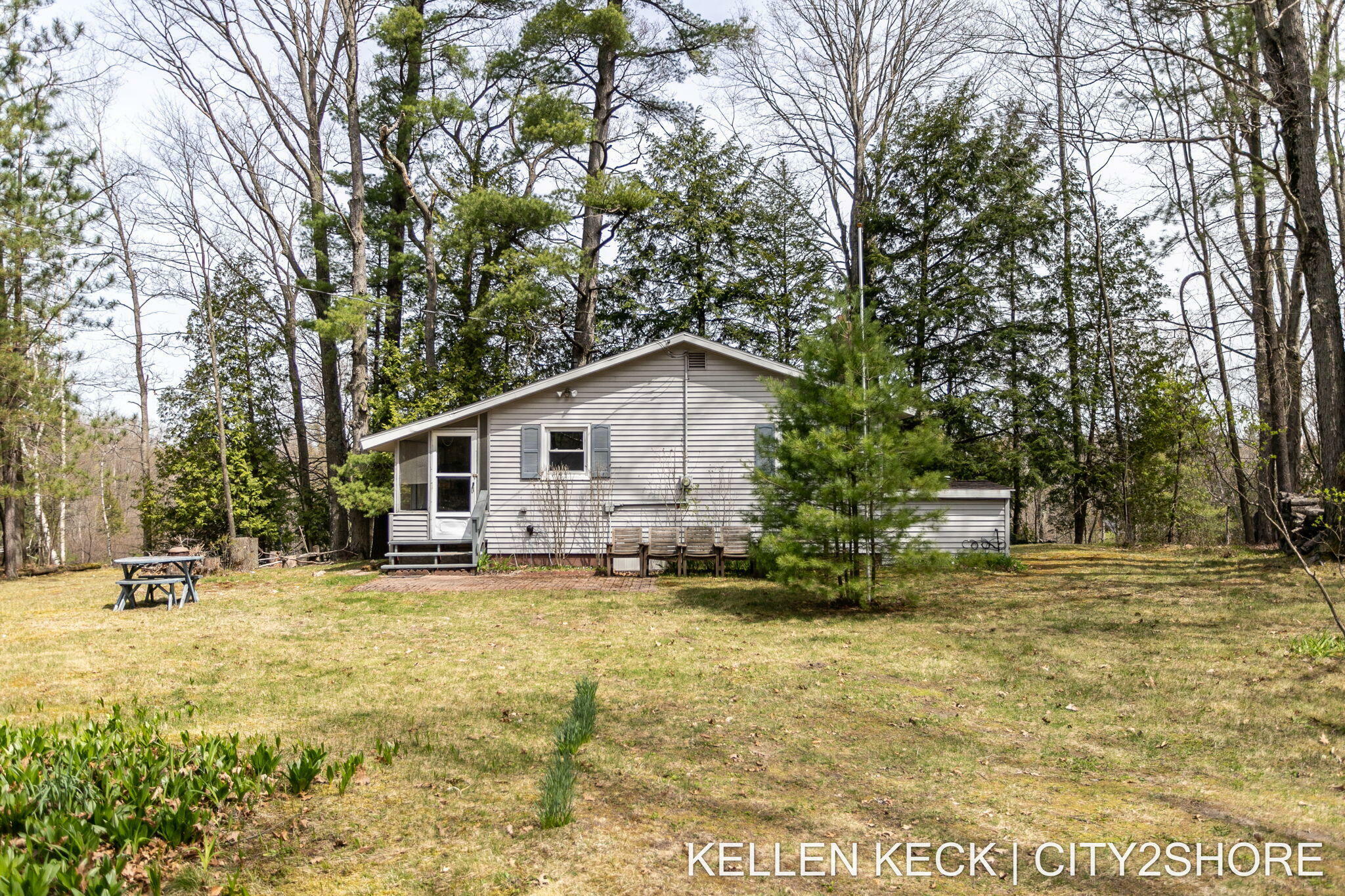 Property Photo:  5624 E Bennett Road  MI 49411 