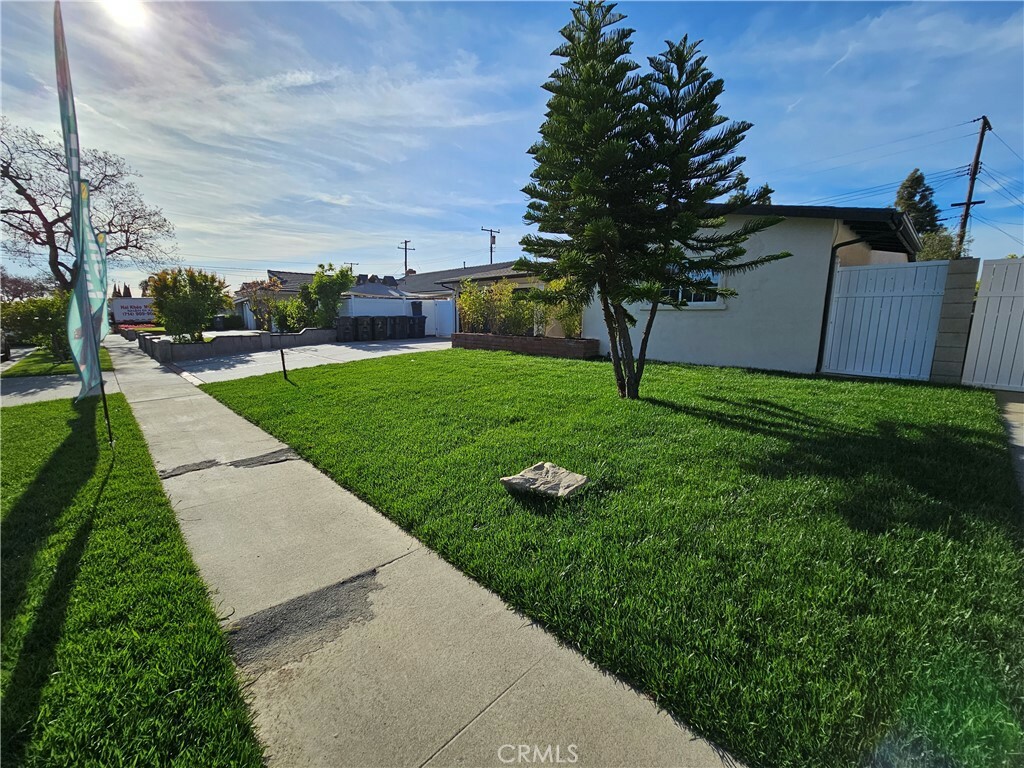 Property Photo:  5631 W Davit Avenue  CA 92704 