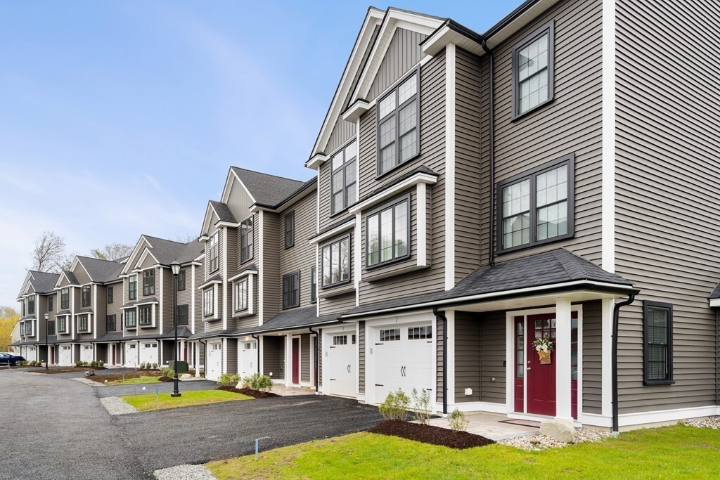 Property Photo: 168 Lowell St 29 MA 01887