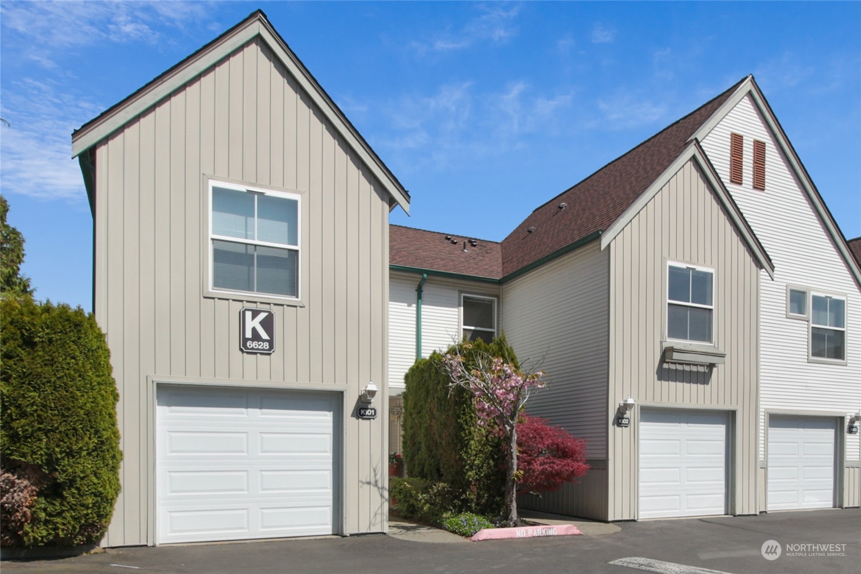 Property Photo:  6628 S 238th Place K102  WA 98032 