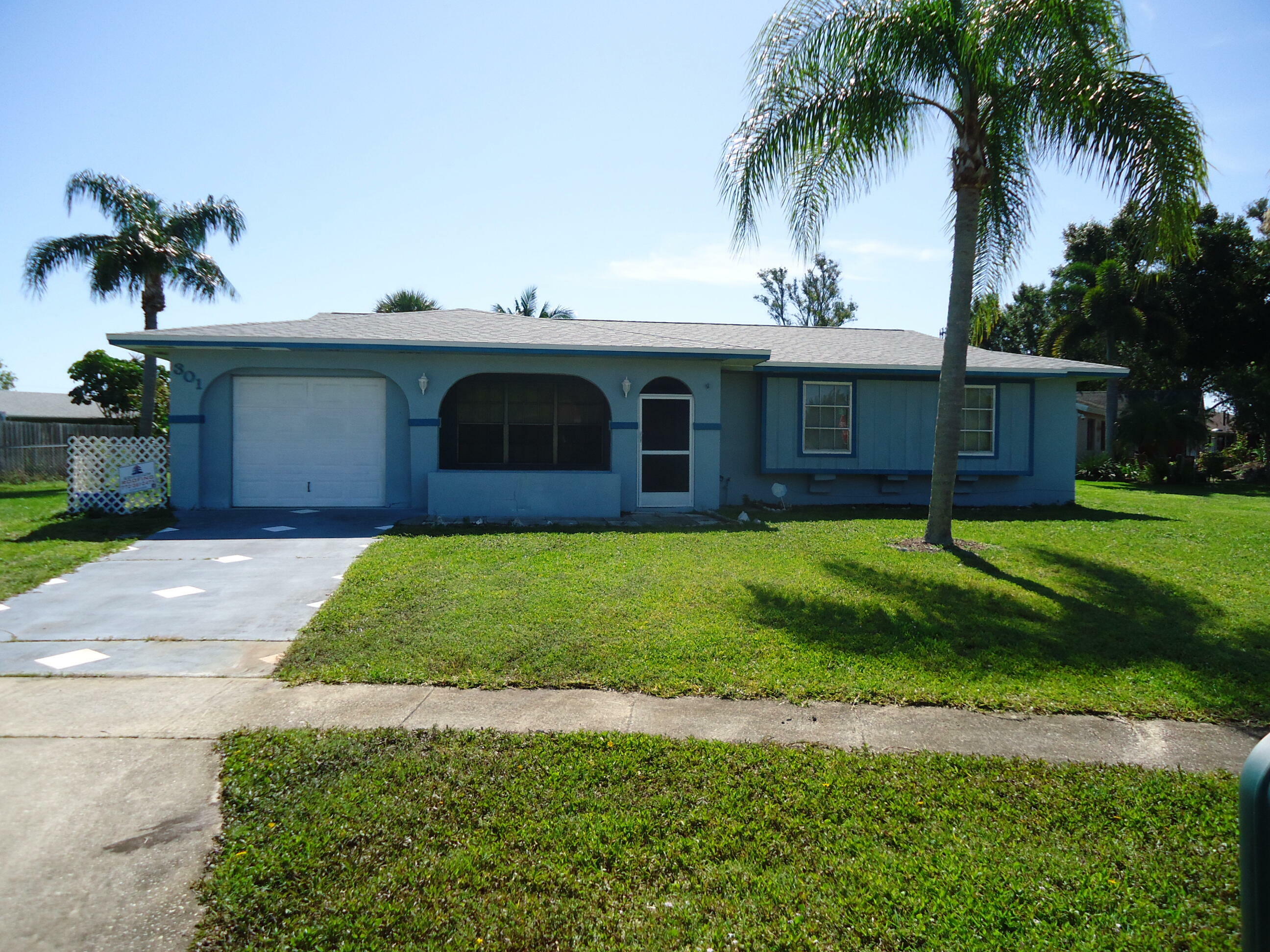 301 NE Surrey Street  Port Saint Lucie FL 34983 photo