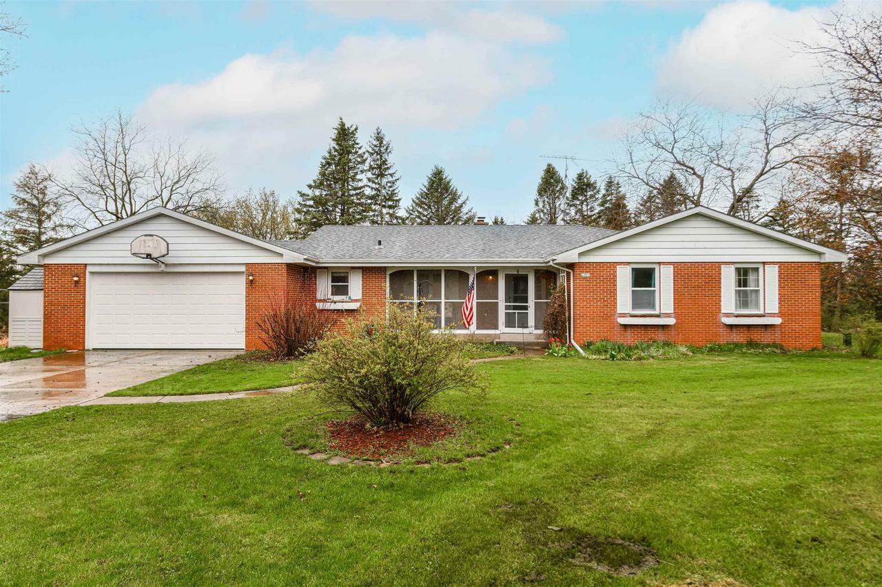 Property Photo:  4306 East M H Townline Road  WI 53563 