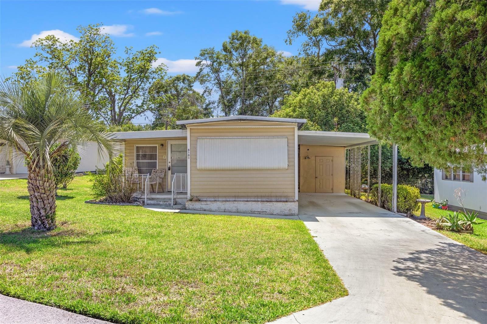 Property Photo:  6101 Ridgewood Drive  FL 33542 