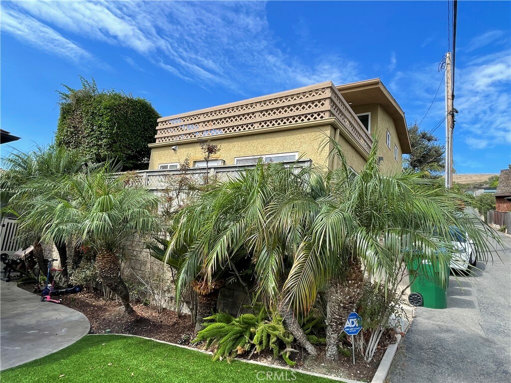 Property Photo:  267 Fairview Street A  CA 92651 