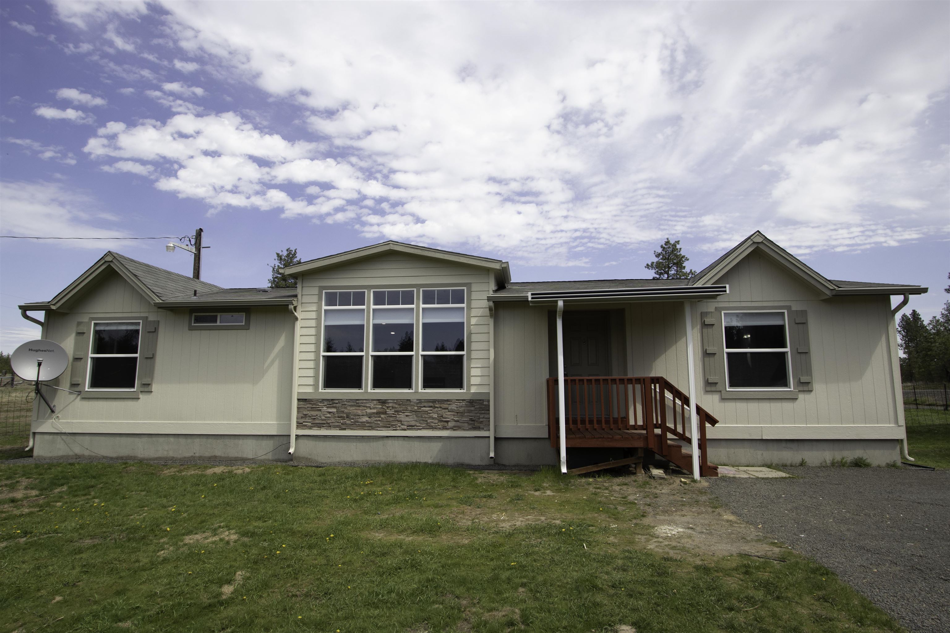 Property Photo: 15510 S Curtis Rd WA 99004