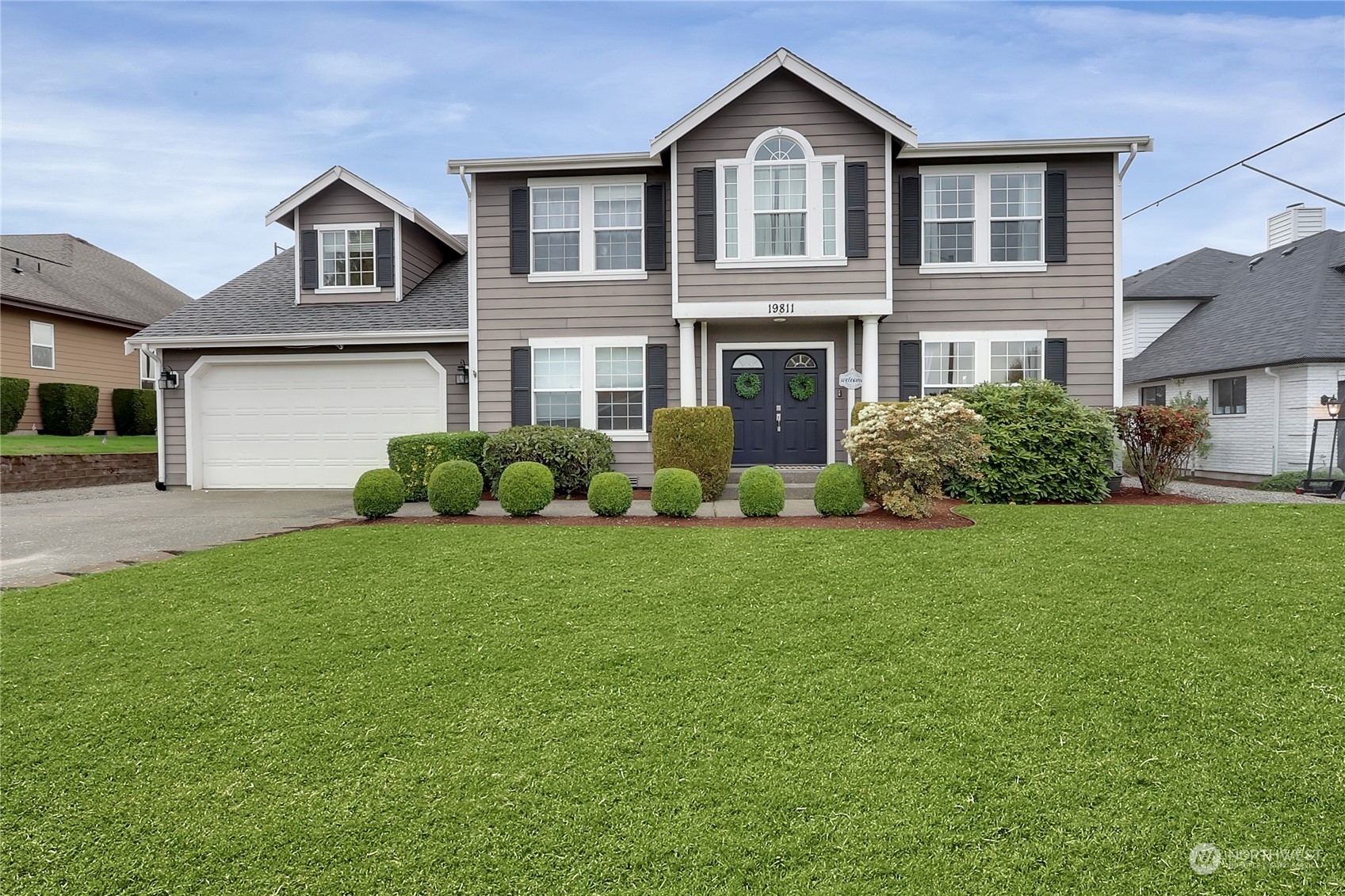 Property Photo: 19811 Island Parkway E WA 98391