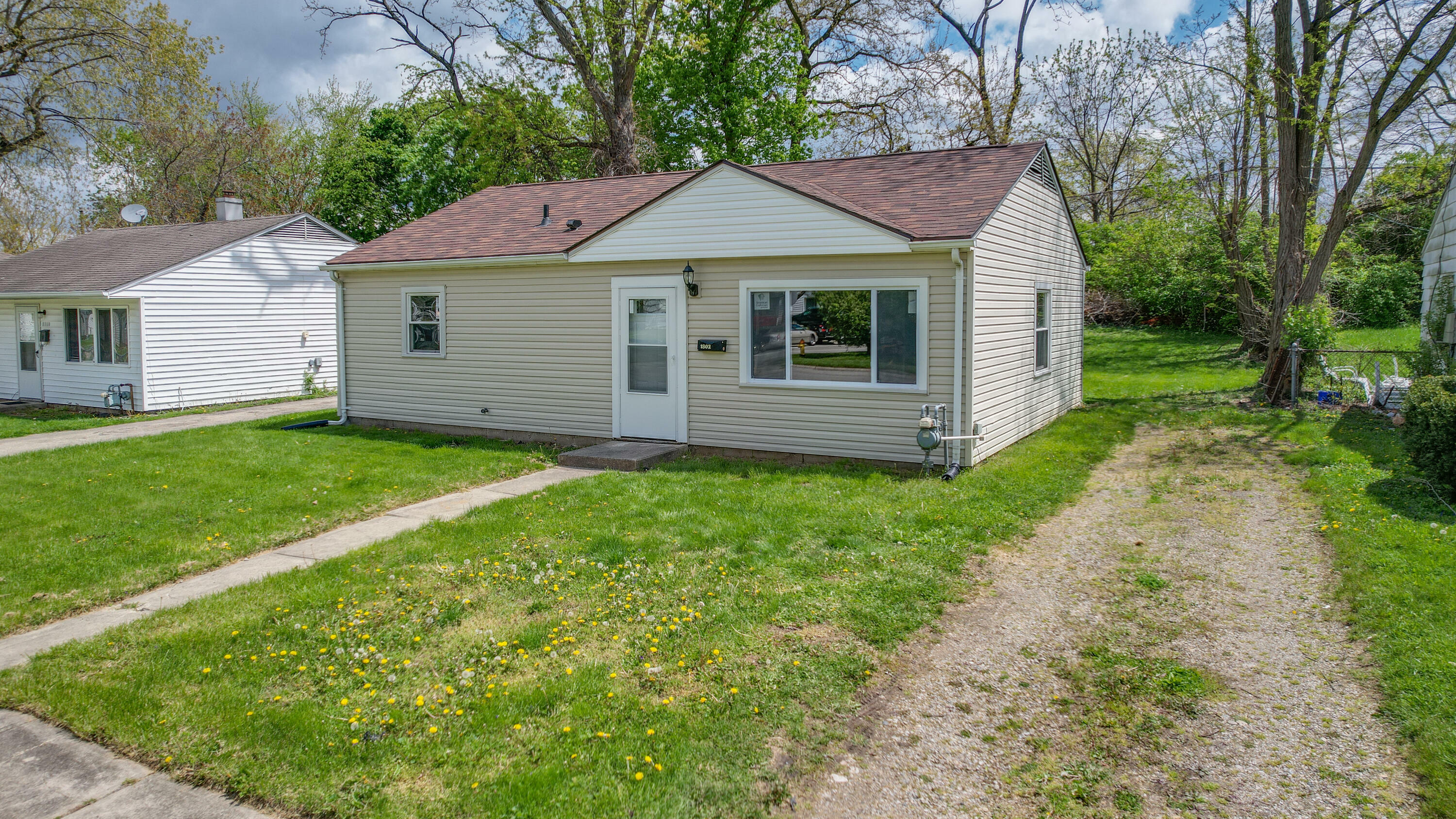 Property Photo:  1802 Springmont Avenue  OH 45506 