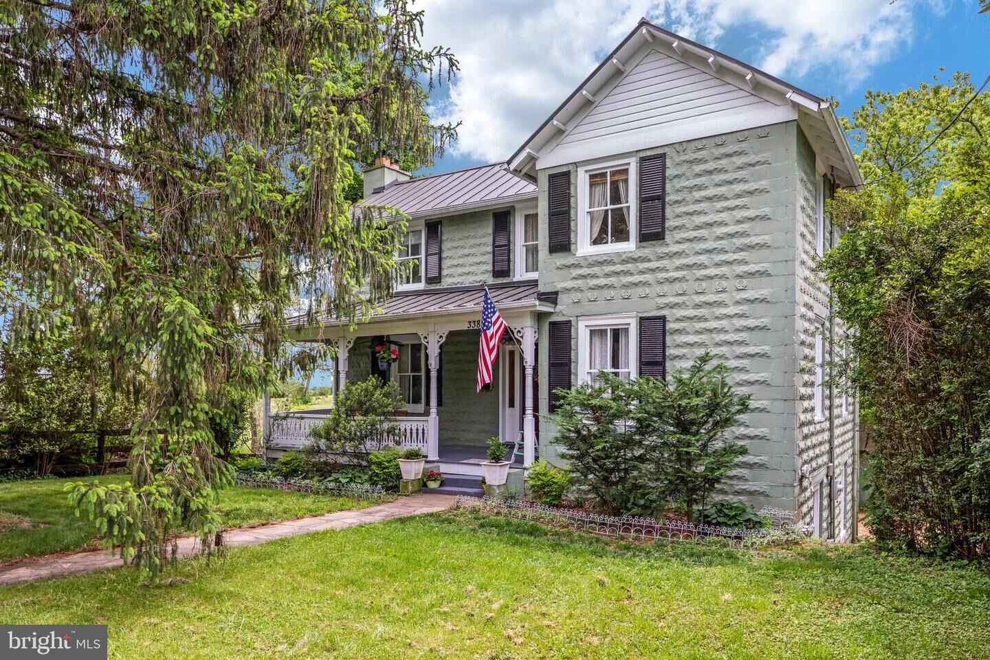 Property Photo: 33861 Snickersville Turnpike VA 20135