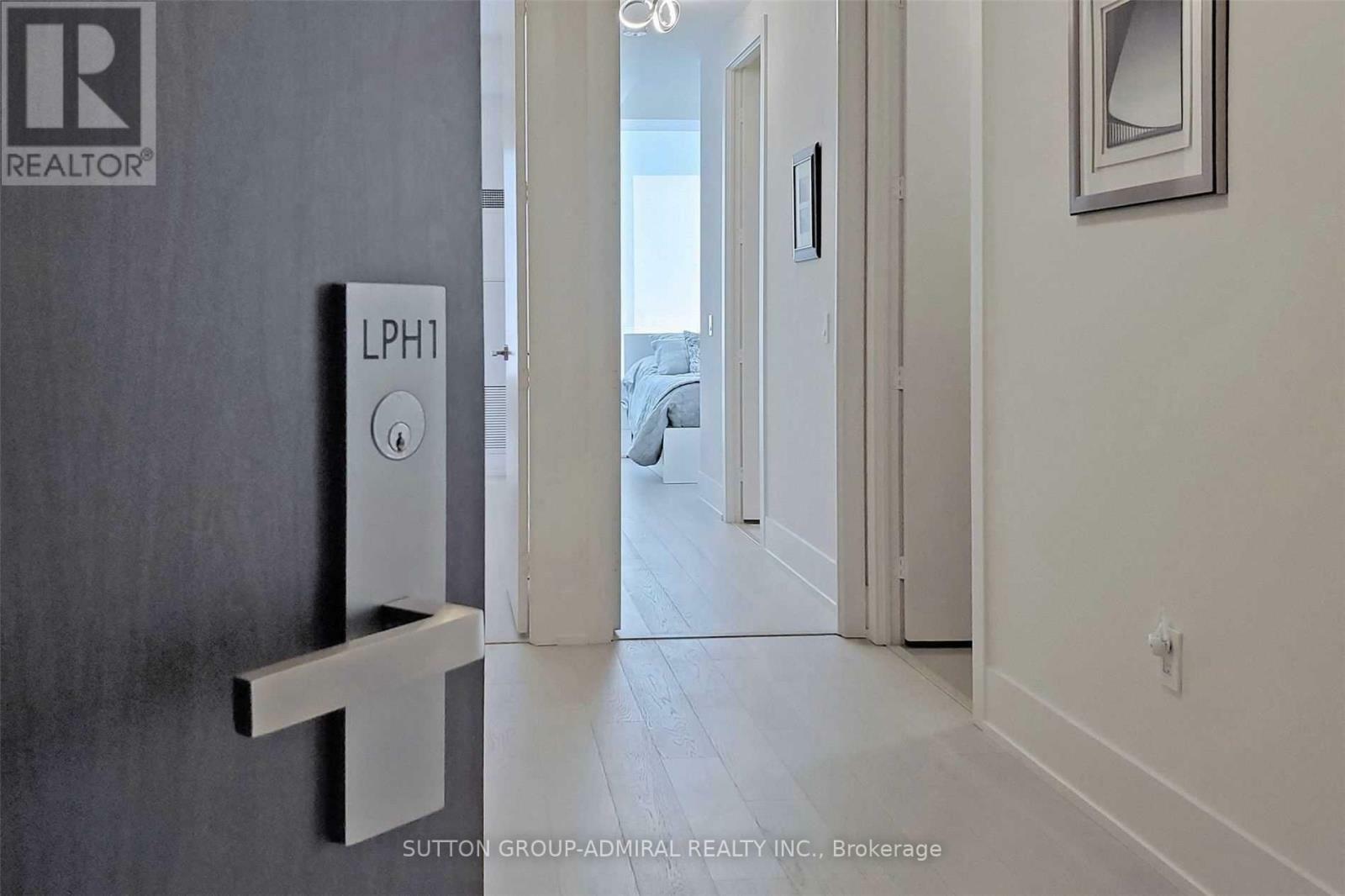 Property Photo:  1 Yorkville Lph01  ON M4W1L1 