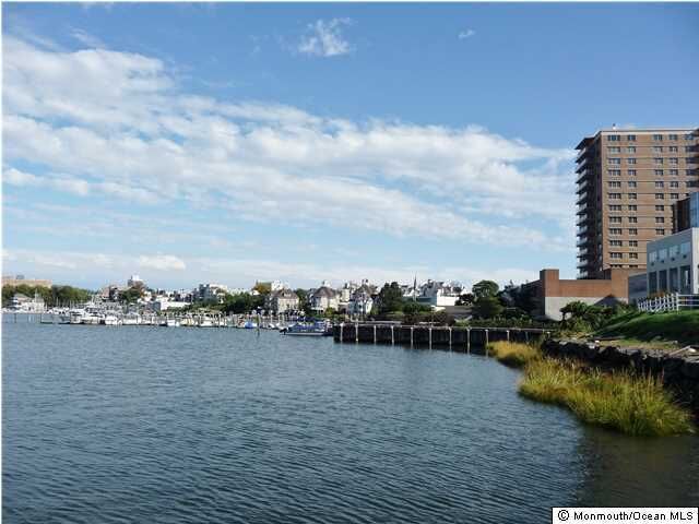 28 Riverside Avenue 3B  Red Bank NJ 07701 photo