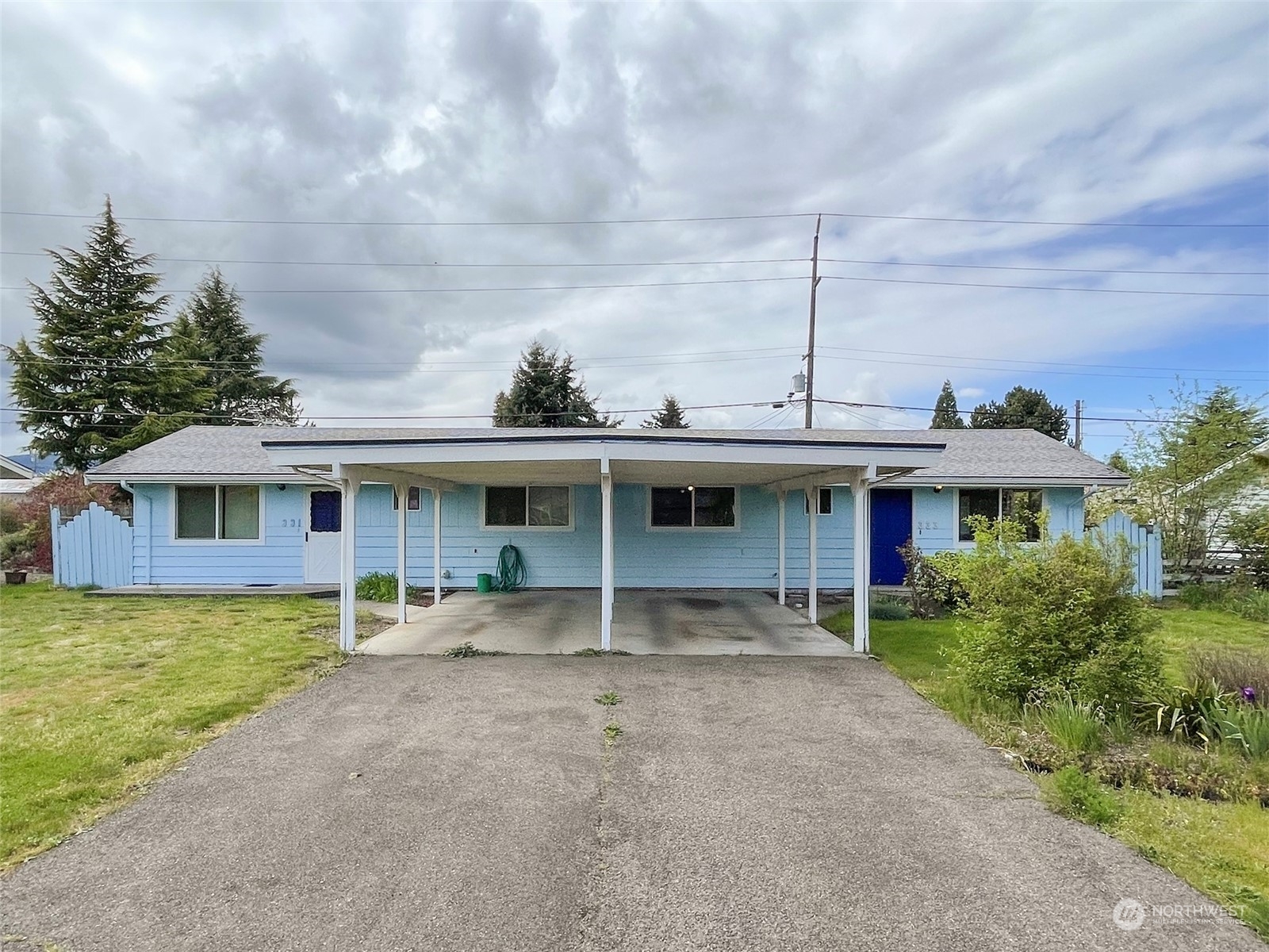 Property Photo:  331 333 N Matriotti Avenue  WA 98382 