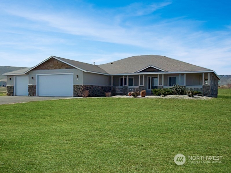 Property Photo:  361 Meadow View Drive  WA 98926 